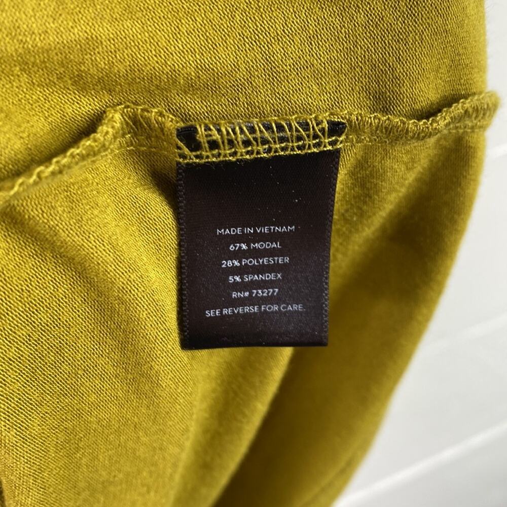 SIMPLY VERA‎ VERAWANG Pea Green Dressy Pleated Front Tank Top Blouse Size Medium - Picture 6 of 7